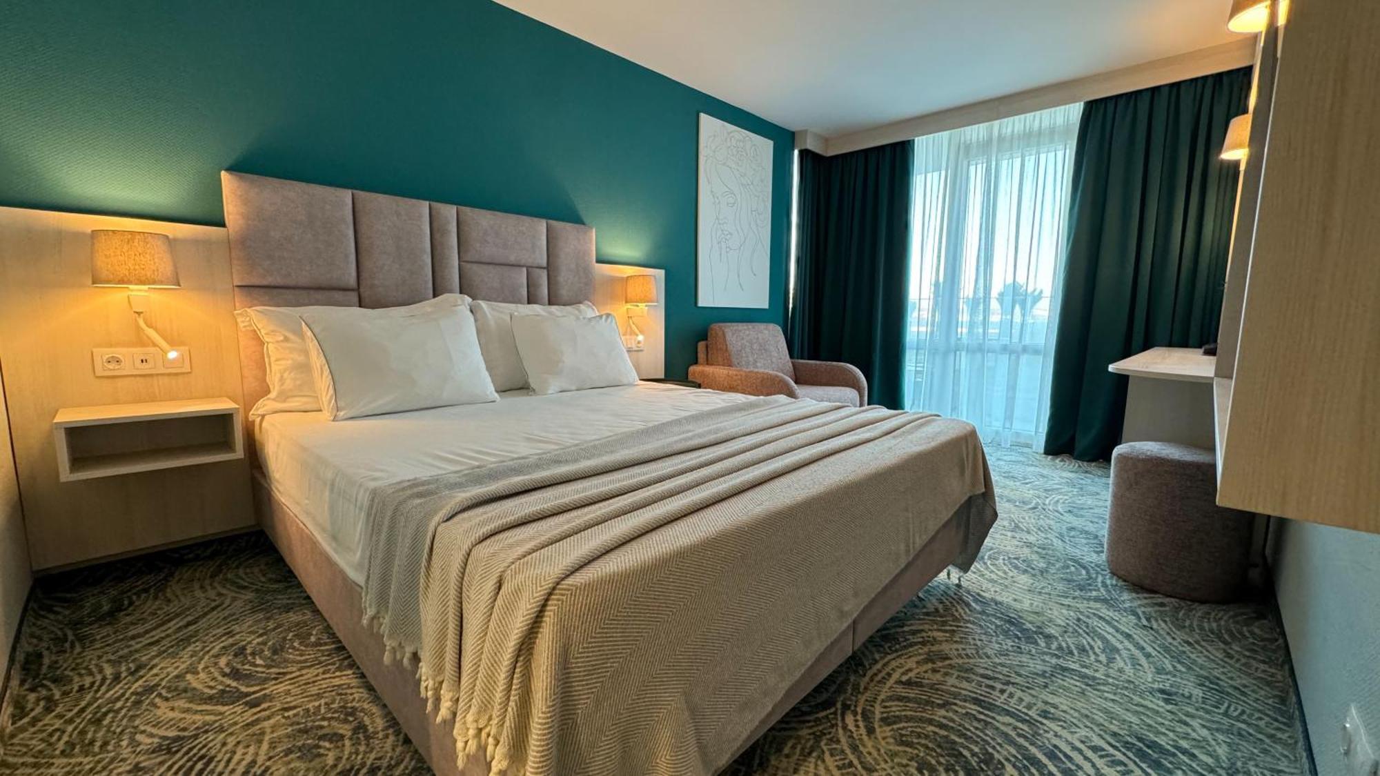 Boryana Hotel